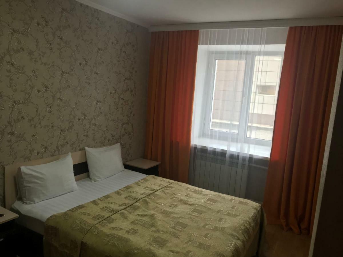 Ustʼ-Kamenogorsk City Hotel מראה חיצוני תמונה