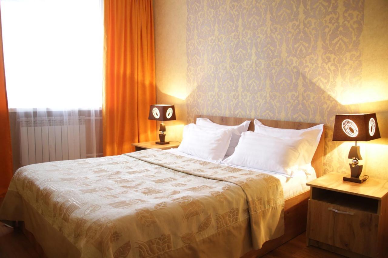 Ustʼ-Kamenogorsk City Hotel מראה חיצוני תמונה