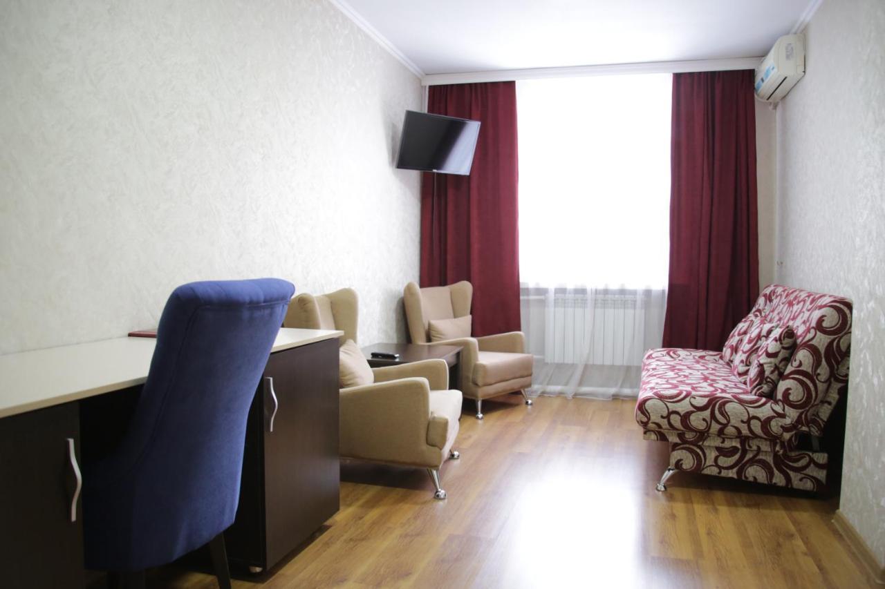Ustʼ-Kamenogorsk City Hotel מראה חיצוני תמונה