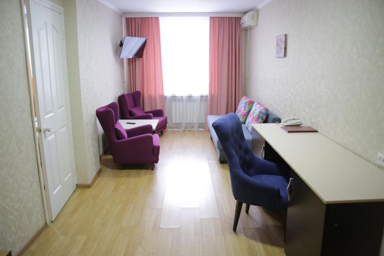 Ustʼ-Kamenogorsk City Hotel מראה חיצוני תמונה
